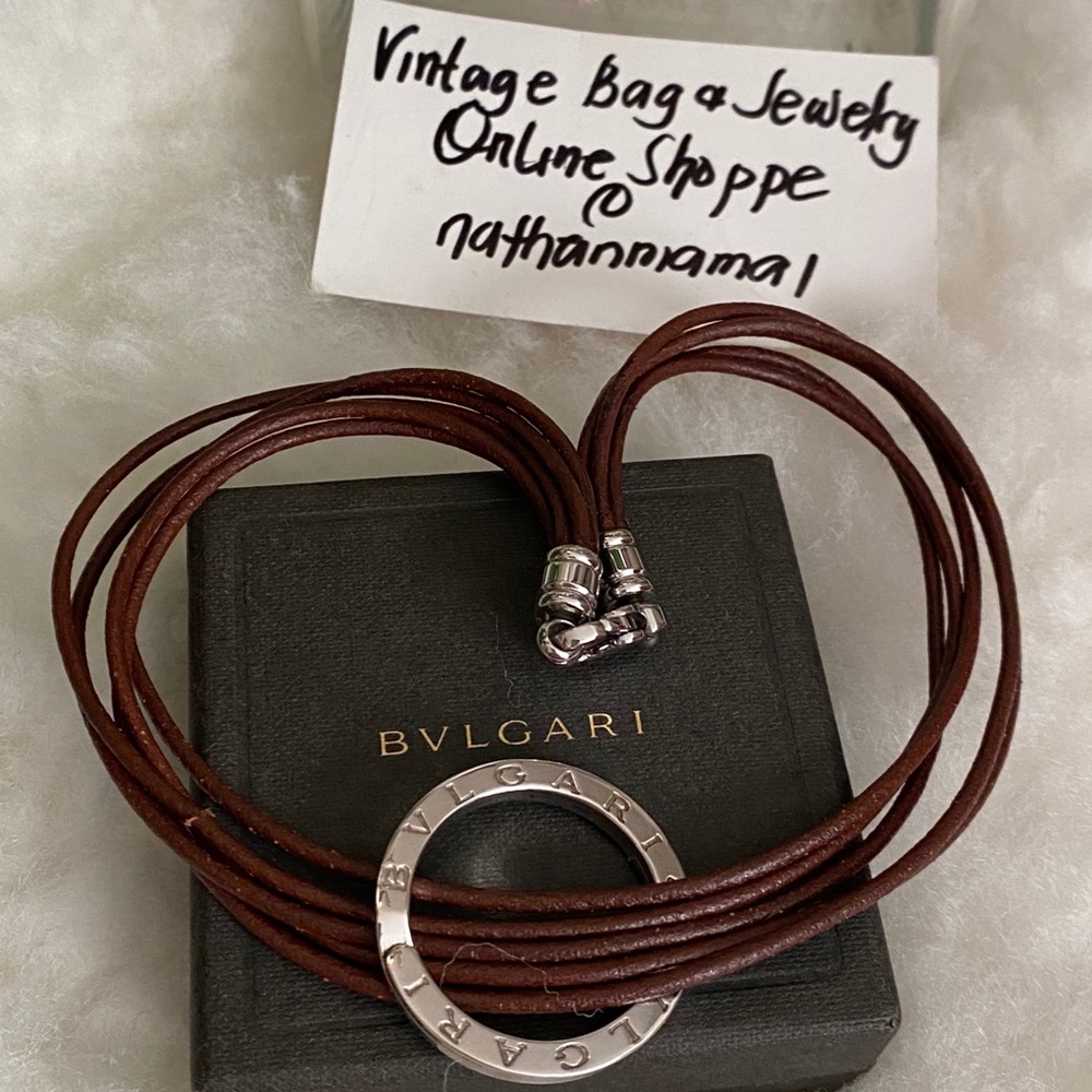 Necklace with pendant